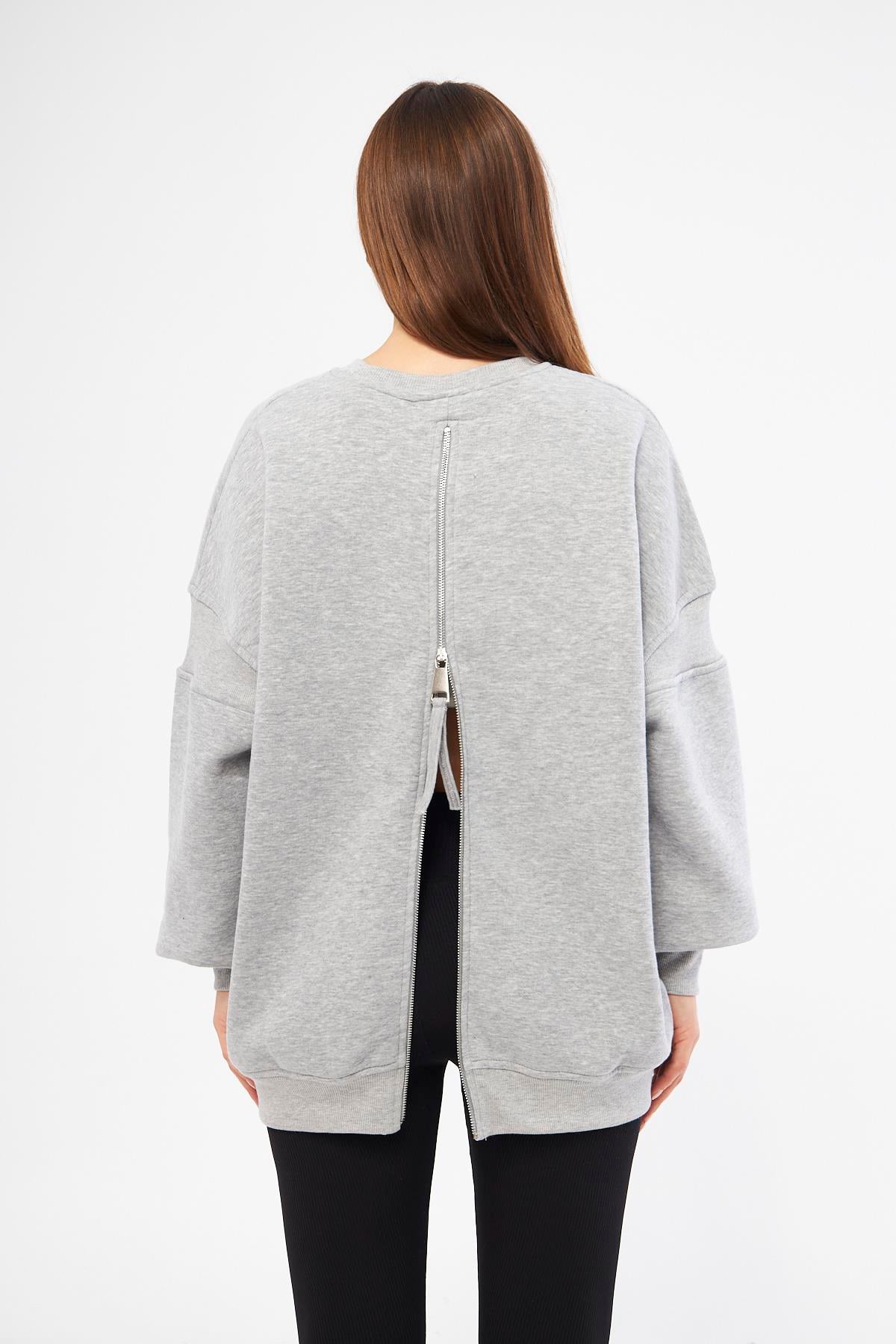 Gri Kadın Oversize Sırt Fermuarlı Sweatshirt - Fame