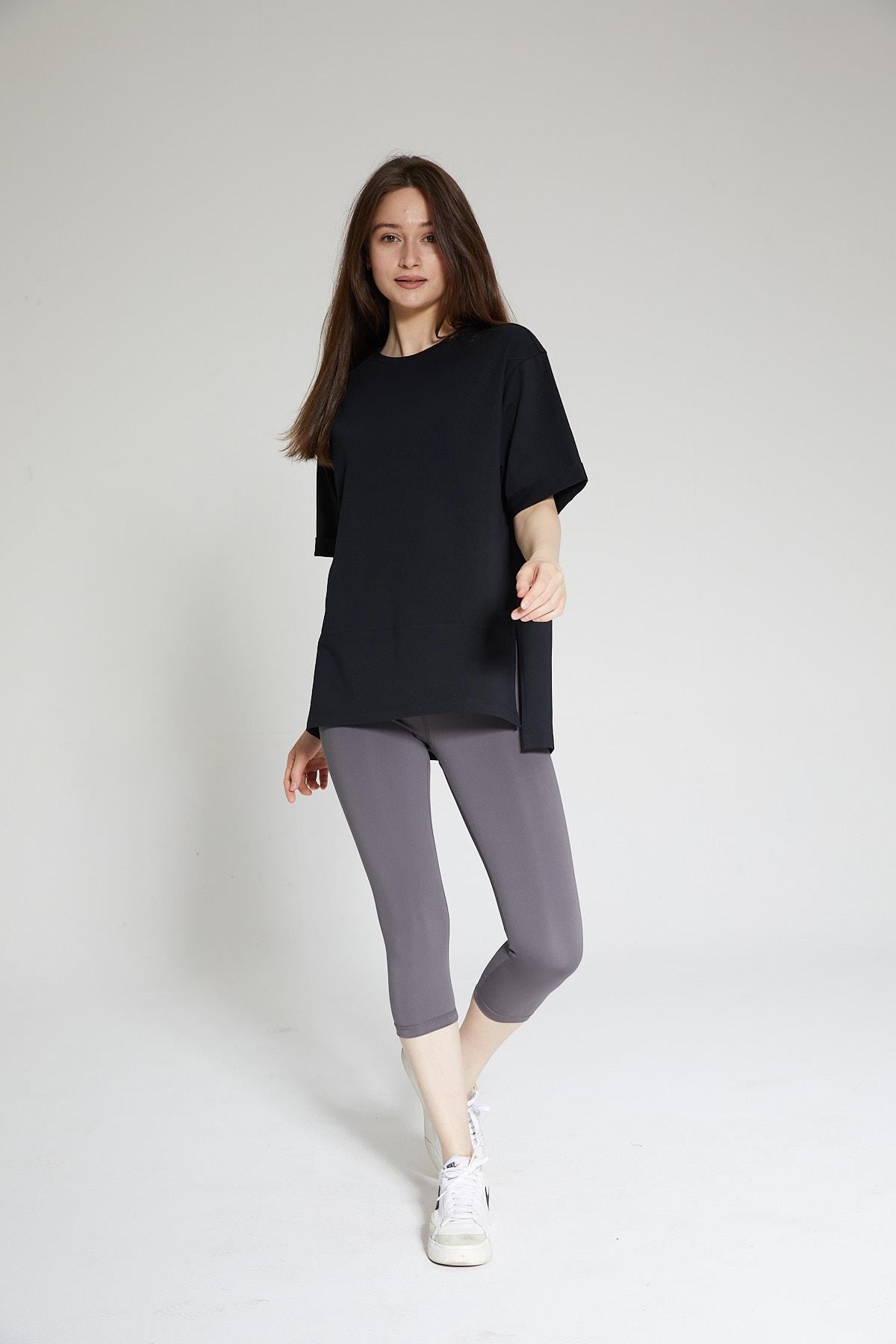 Siyah Kadın Pamuklu Yırtmaçlı Oversize  T-shirt - Nors