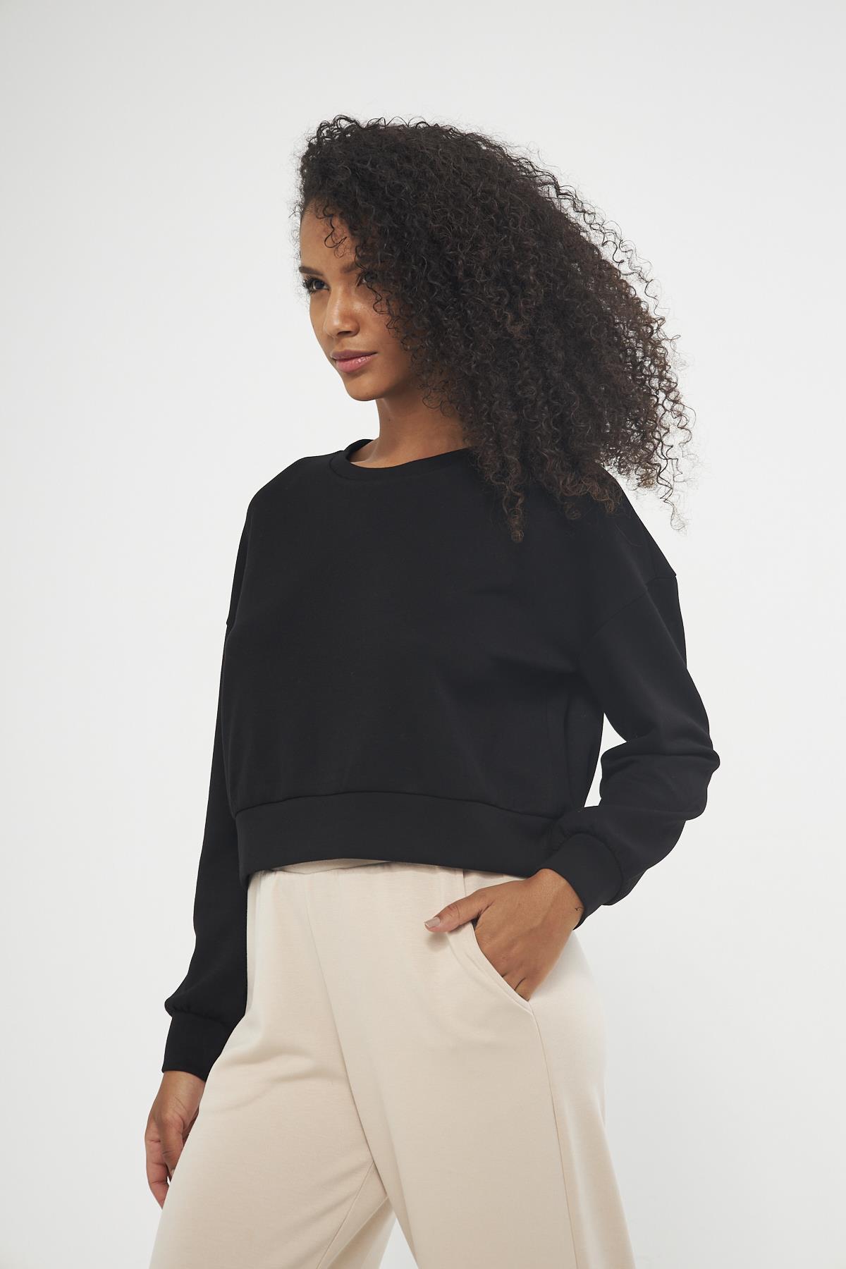 Siyah Kadın Uzun Kollu Crop Sweatshirt - Gobi