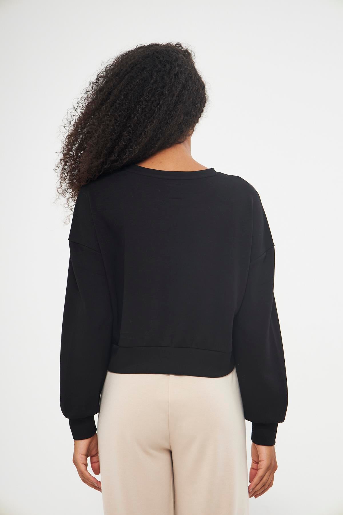 Siyah Kadın Uzun Kollu Crop Sweatshirt - Gobi