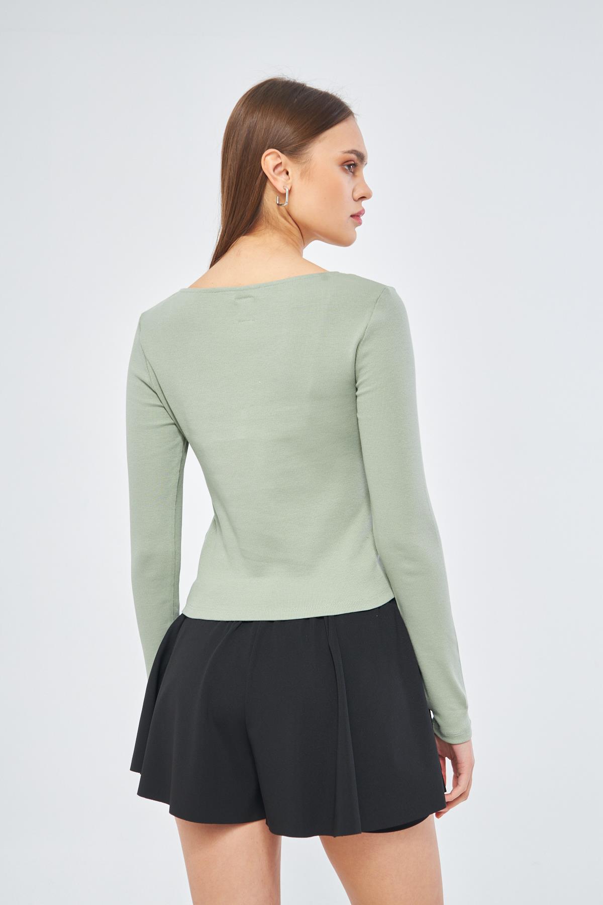 Yeşil Kadın Basic Açık Yaka Uzun Kollu Bluz - Soma