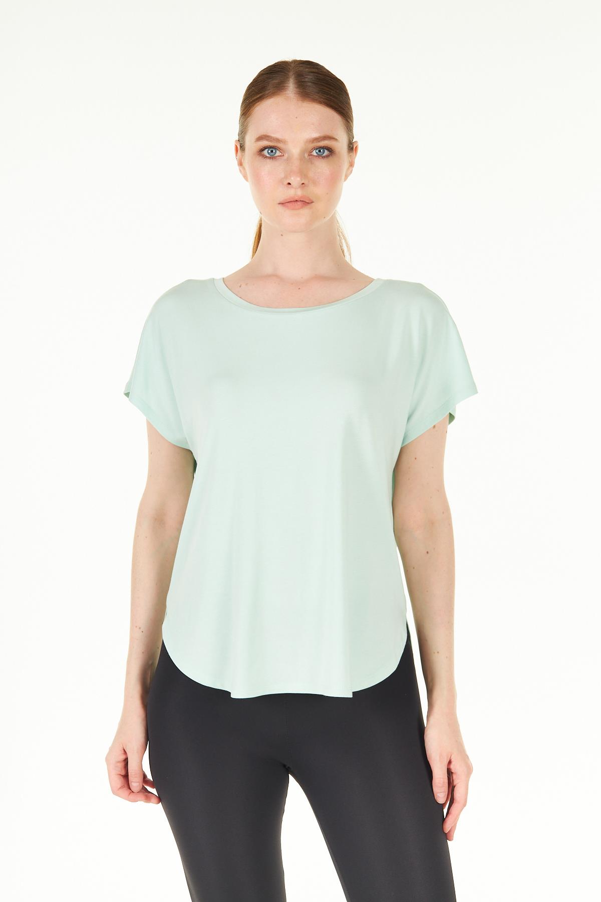 Yeşil Yırtmaç Detaylı Rahat Kalıp Modal T-shirt - Dora