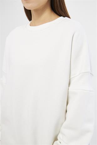 Beyaz Kadın Oversize Sırt Fermuarlı Sweatshirt - Fame