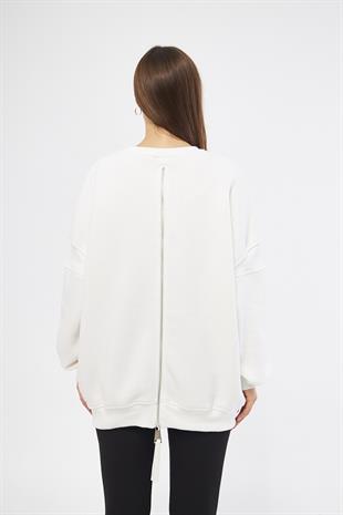 Beyaz Kadın Oversize Sırt Fermuarlı Sweatshirt - Fame
