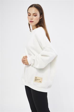 Beyaz Kadın Oversize Sırt Fermuarlı Sweatshirt - Fame