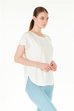 Beyaz Yırtmaç Detaylı Rahat Kalıp Modal T-shirt - Dora