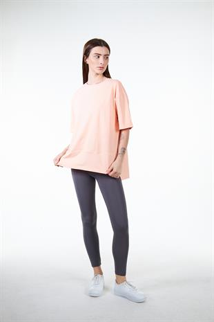 Pembe Kadın Pamuklu Yırtmaçlı Oversize  T-shirt - Nors