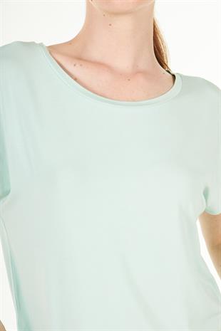 Yeşil Yırtmaç Detaylı Rahat Kalıp Modal T-shirt - Dora