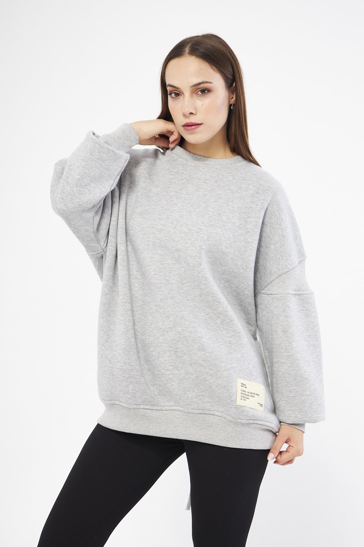Gri Kadın Oversize Sırt Fermuarlı Sweatshirt - Fame
