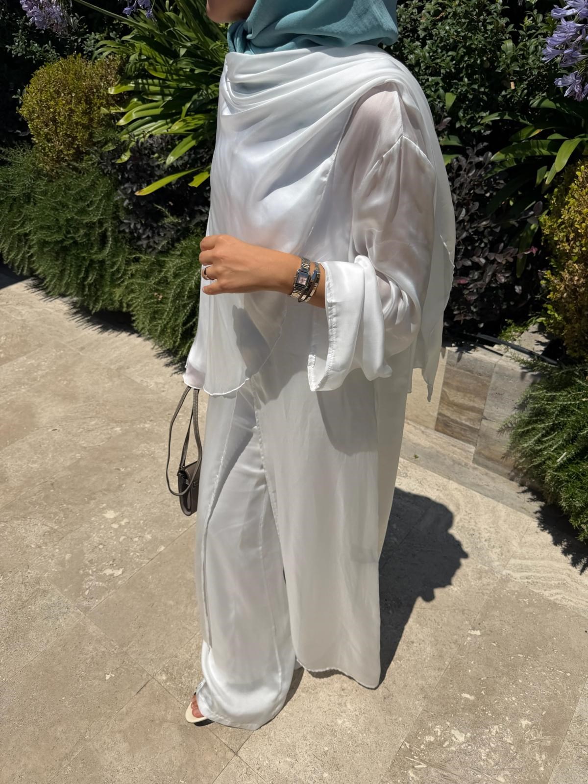 Gloria Takım Beyaz
