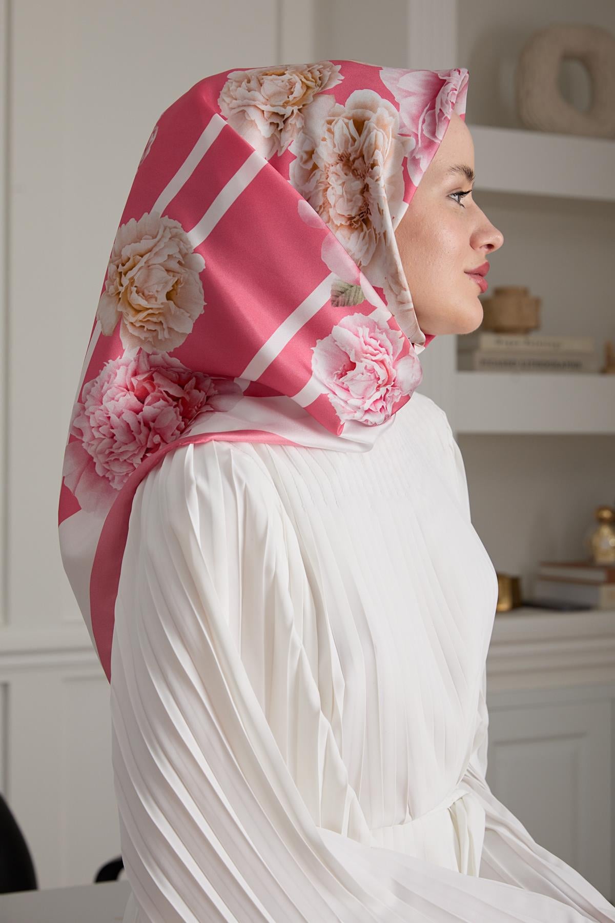 GÜLBAHÇESİ TWİLL İPEK EŞARP PEMBE 
