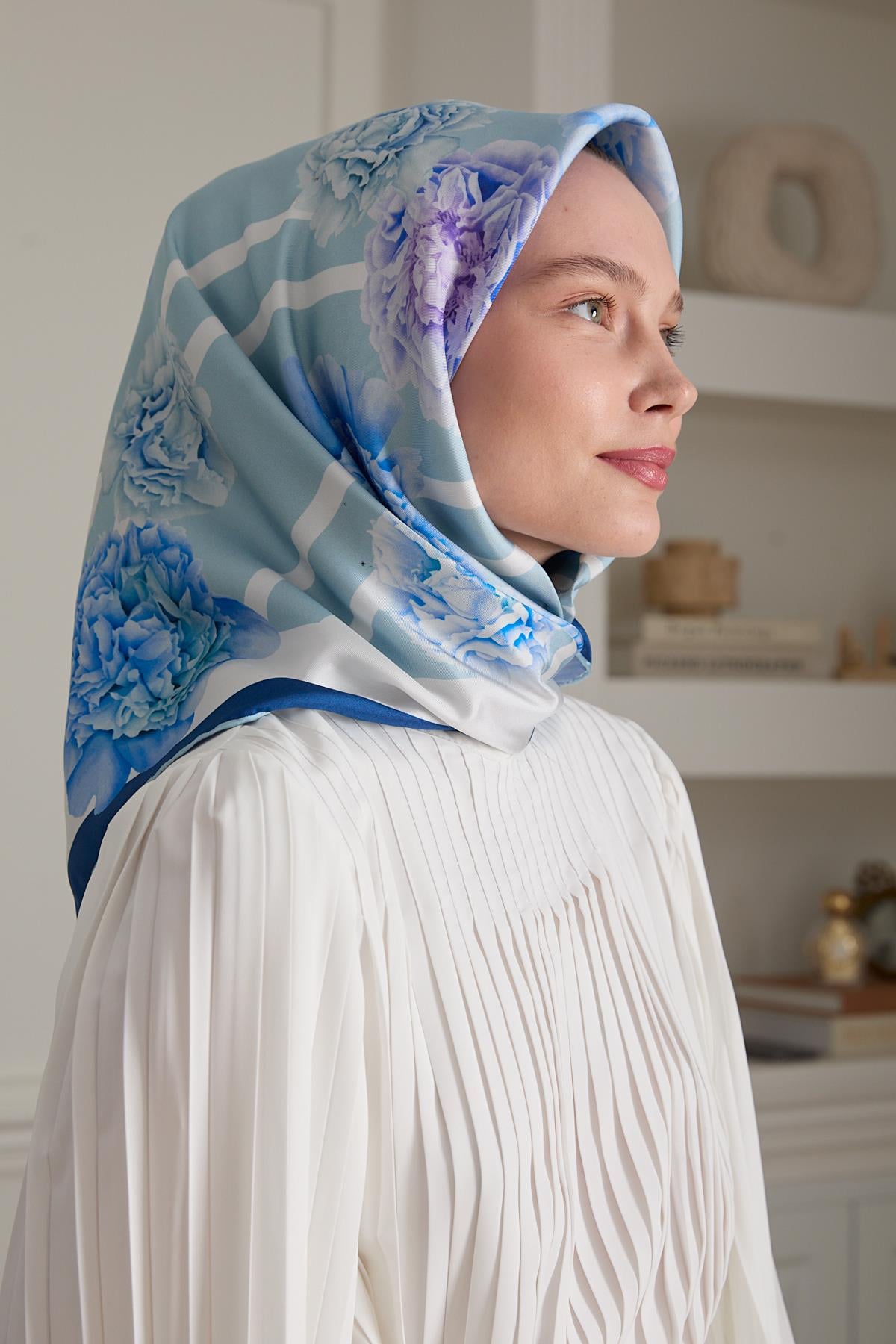 GÜLBAHÇESİ TWİLL İPEK EŞARP MAVİ 