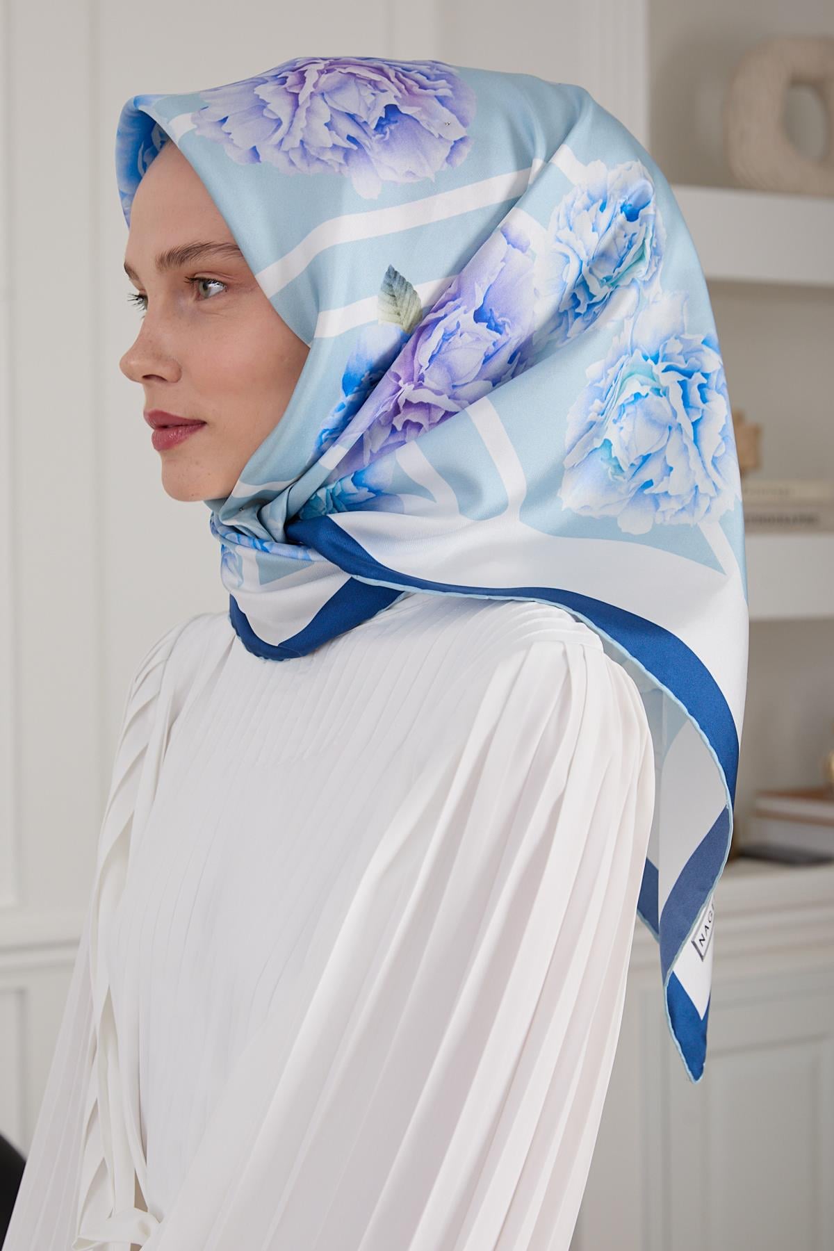 GÜLBAHÇESİ TWİLL İPEK EŞARP MAVİ 