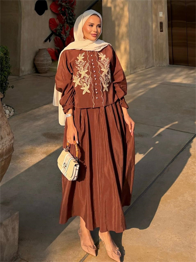 Nakışlı Etekli Takım Kahve