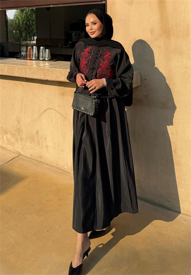 Nakışlı Etekli Takım Siyah 