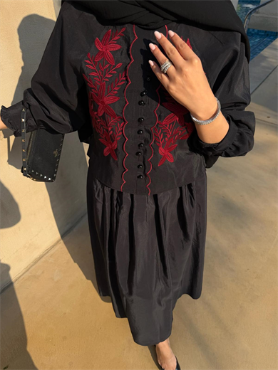 Nakışlı Etekli Takım Siyah 