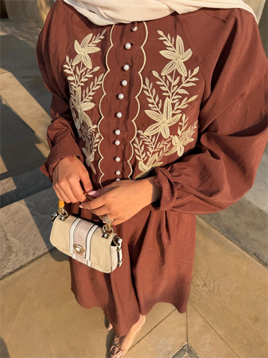 Nakışlı Etekli Takım Kahve