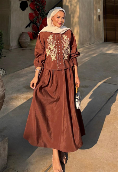 Nakışlı Etekli Takım Kahve