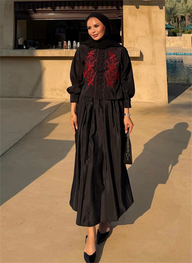Nakışlı Etekli Takım Siyah 