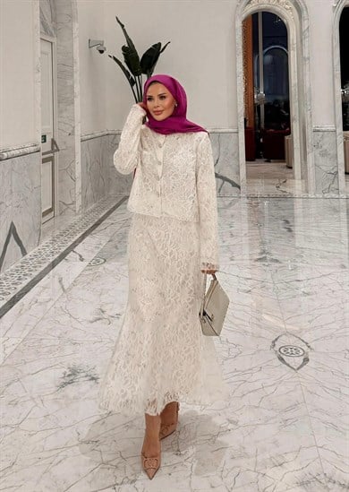 İthal Dantelli Etekli Takım Ekru 