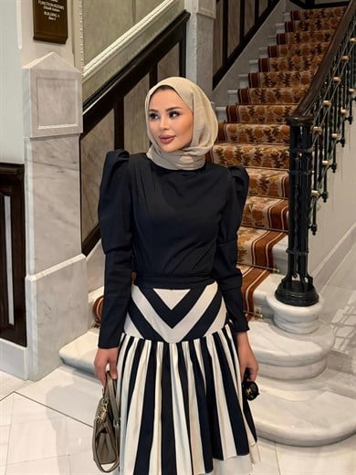 Betty Takım Çizgili