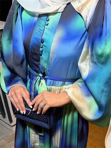 Zaina Elbise Saks Mavisi