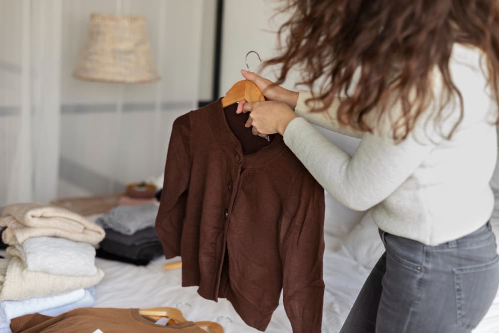 Düzenli Bakım ile Elbiselerin Ömrünü Uzatın