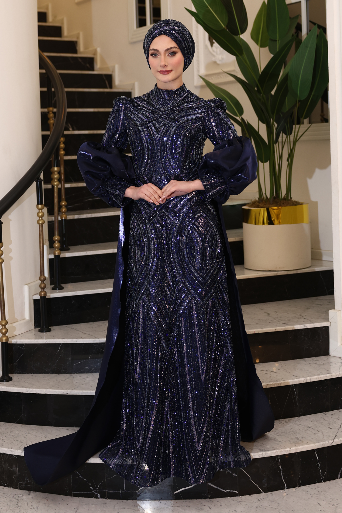 Ahsen Abiye Lacivert