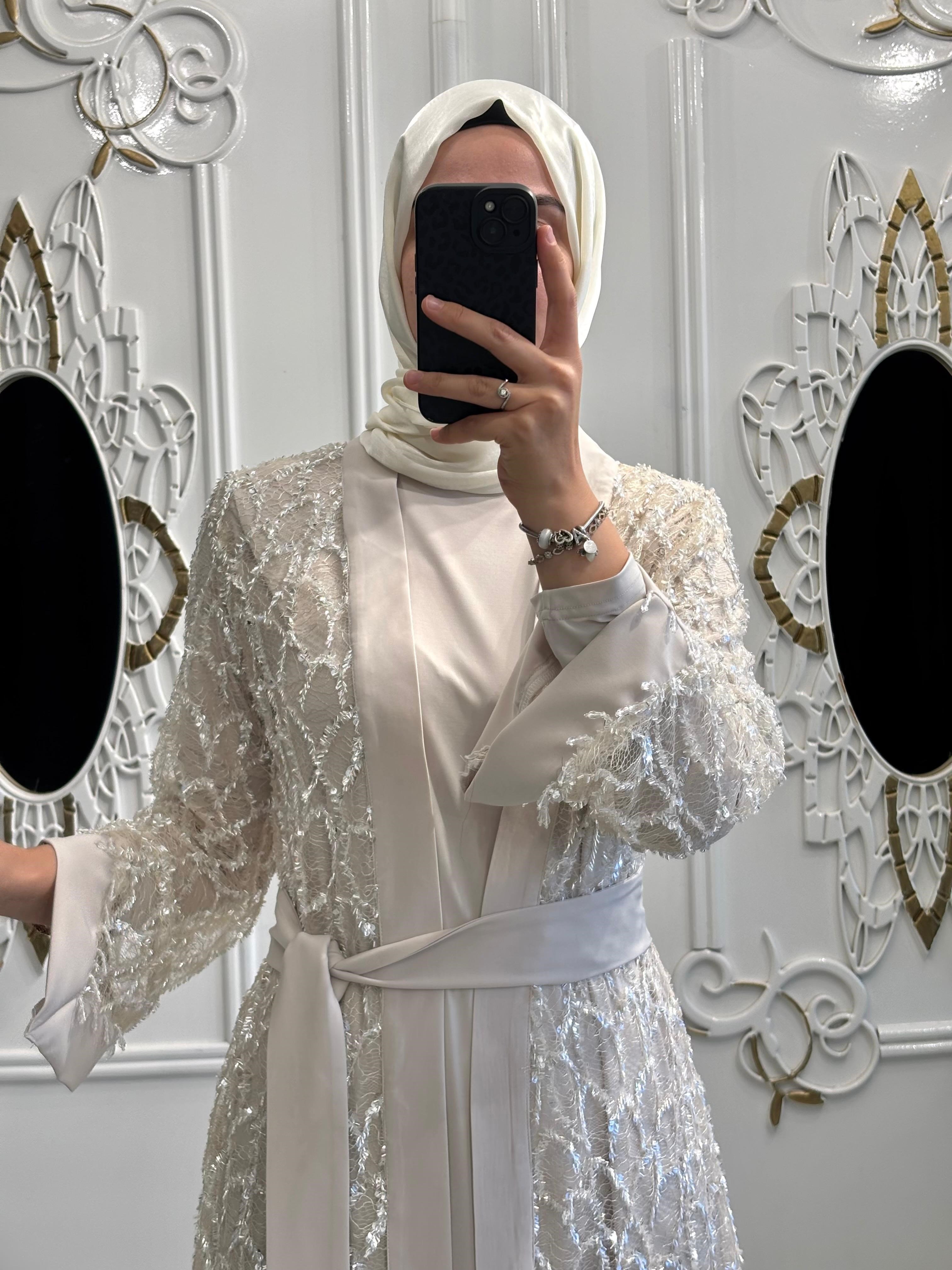 Elora Abaya Ekru