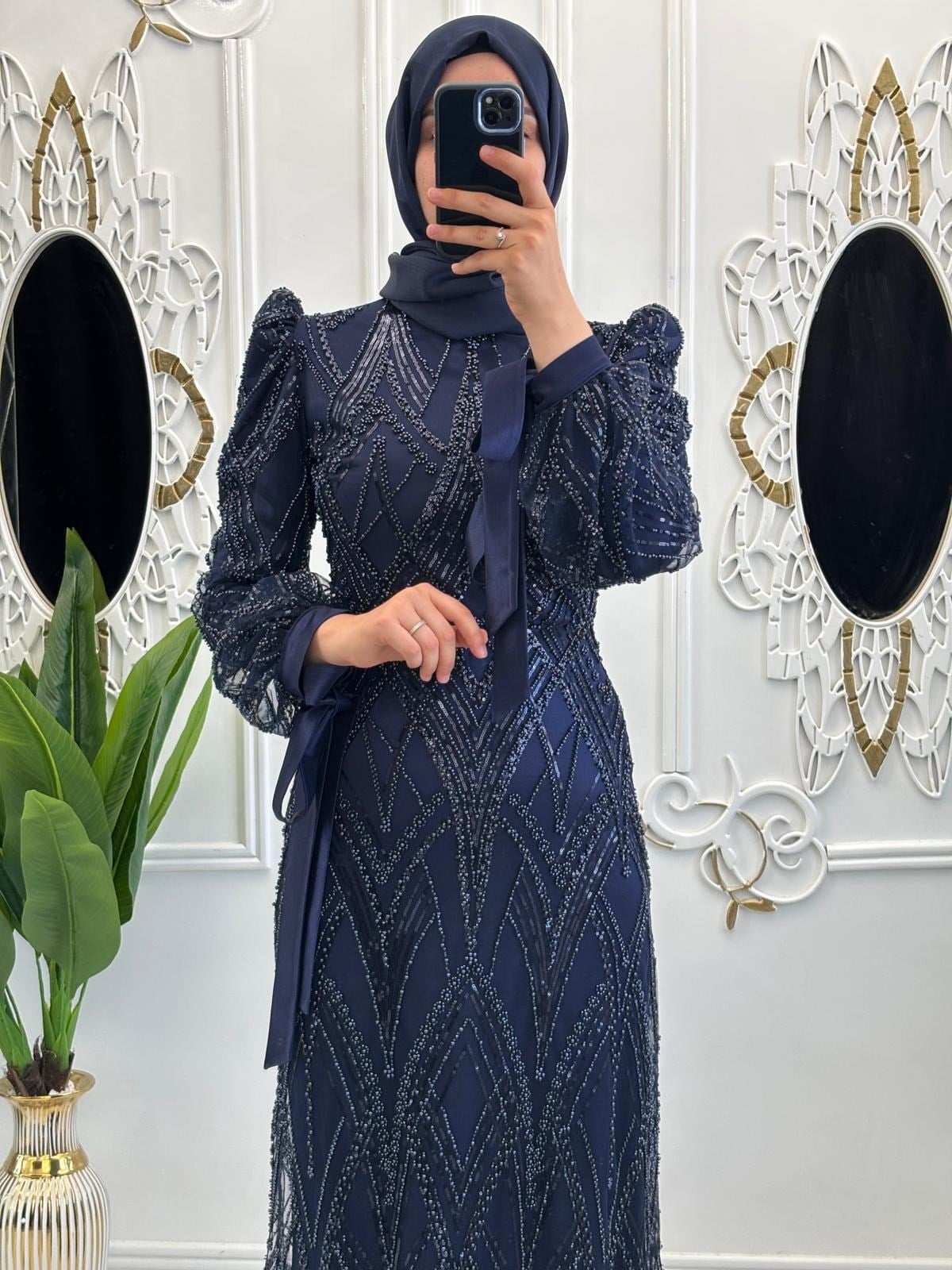 İncili Ülkü Abiye Lacivert