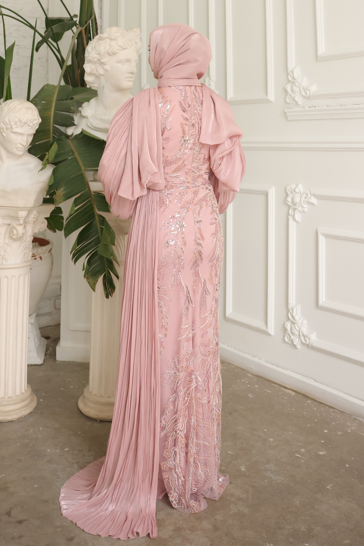 Leila Abiye Pudra