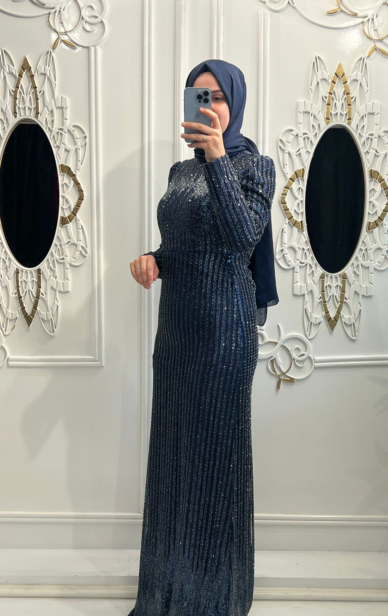 Liva Abiye Lacivert
