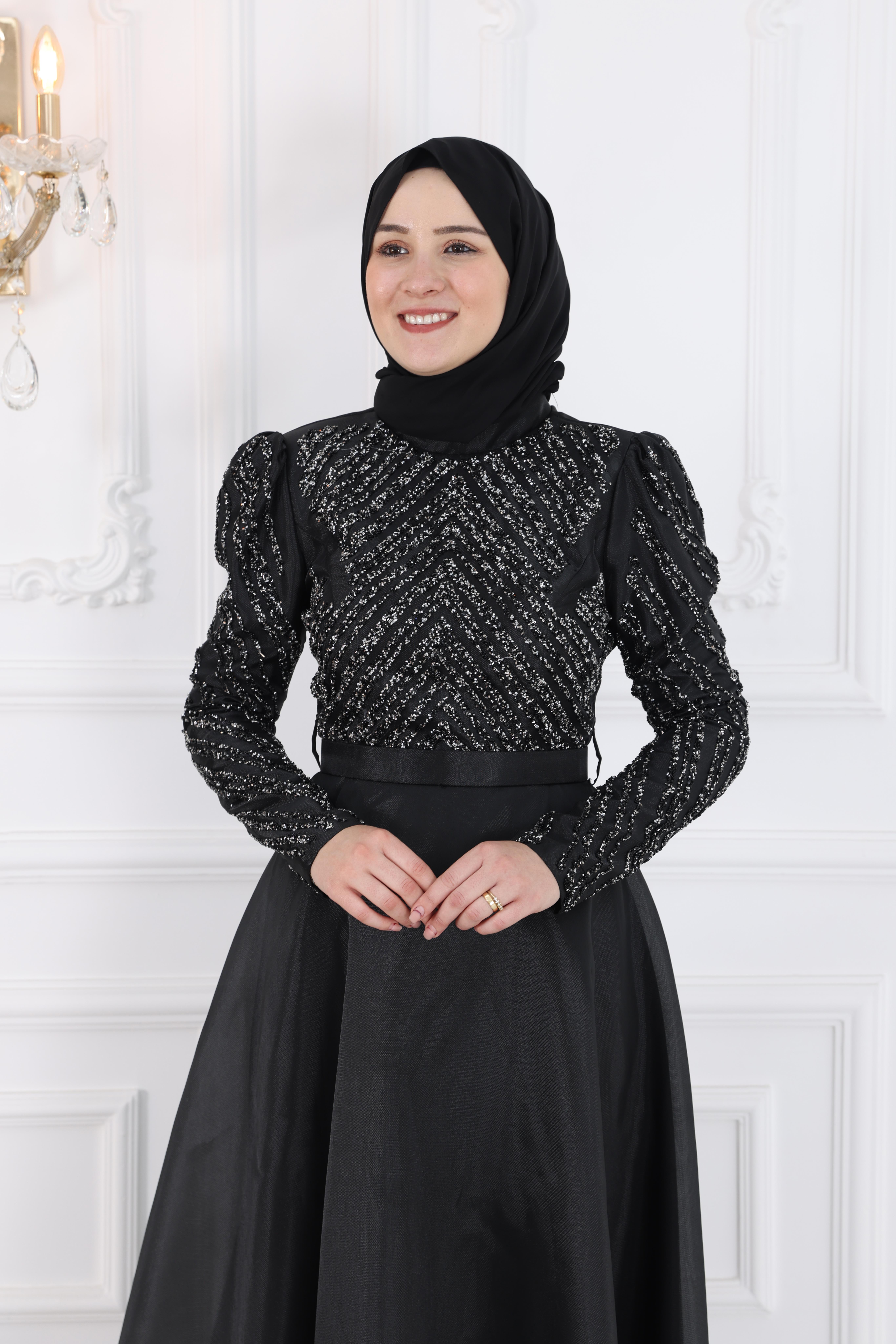 Neva Abiye Siyah