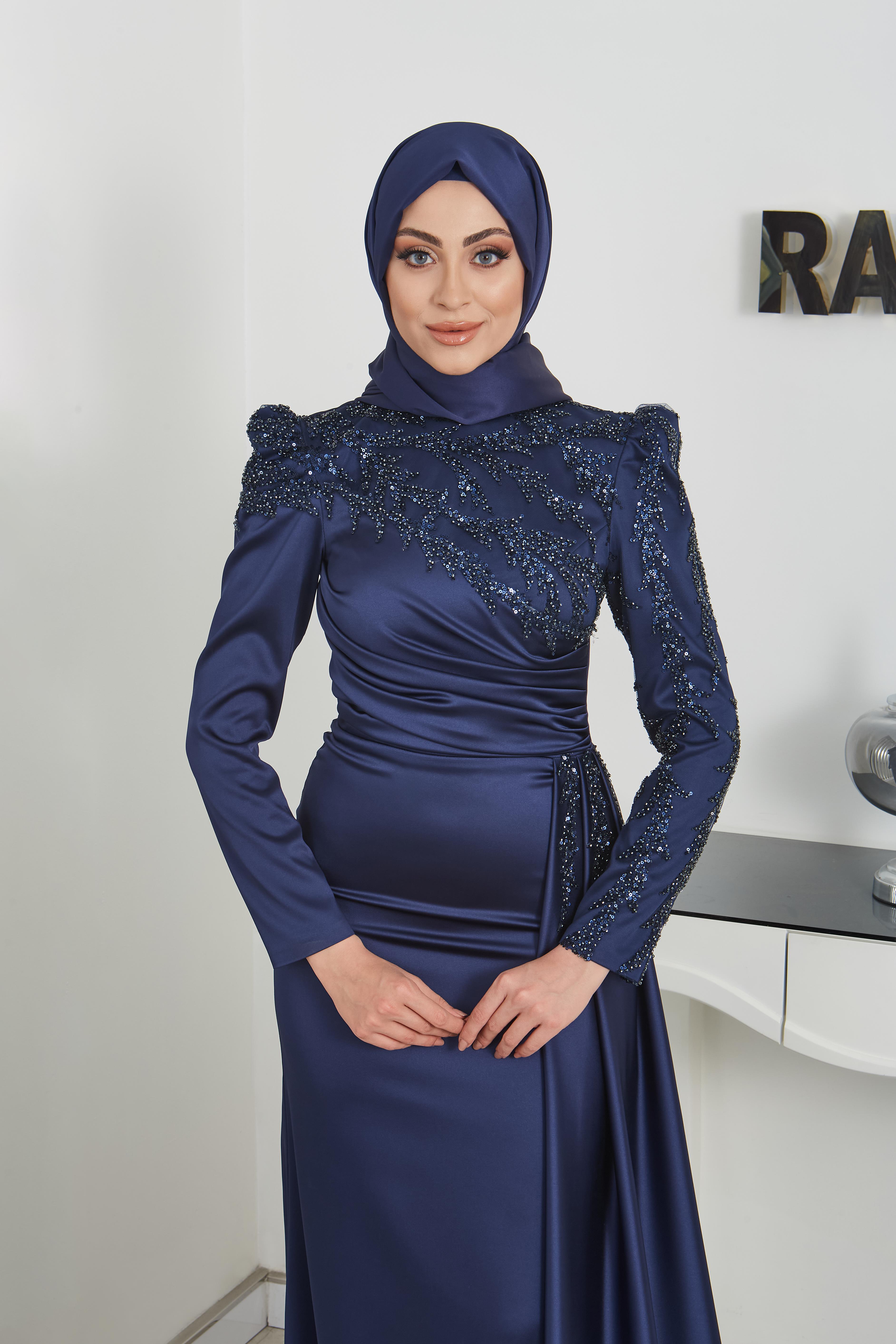 Rosa Abiye Lacivert