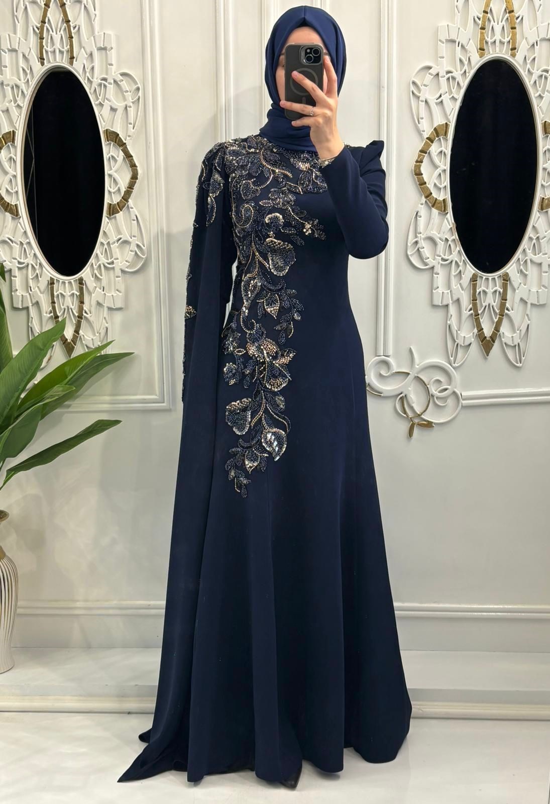 Yasemin Abiye Lacivert