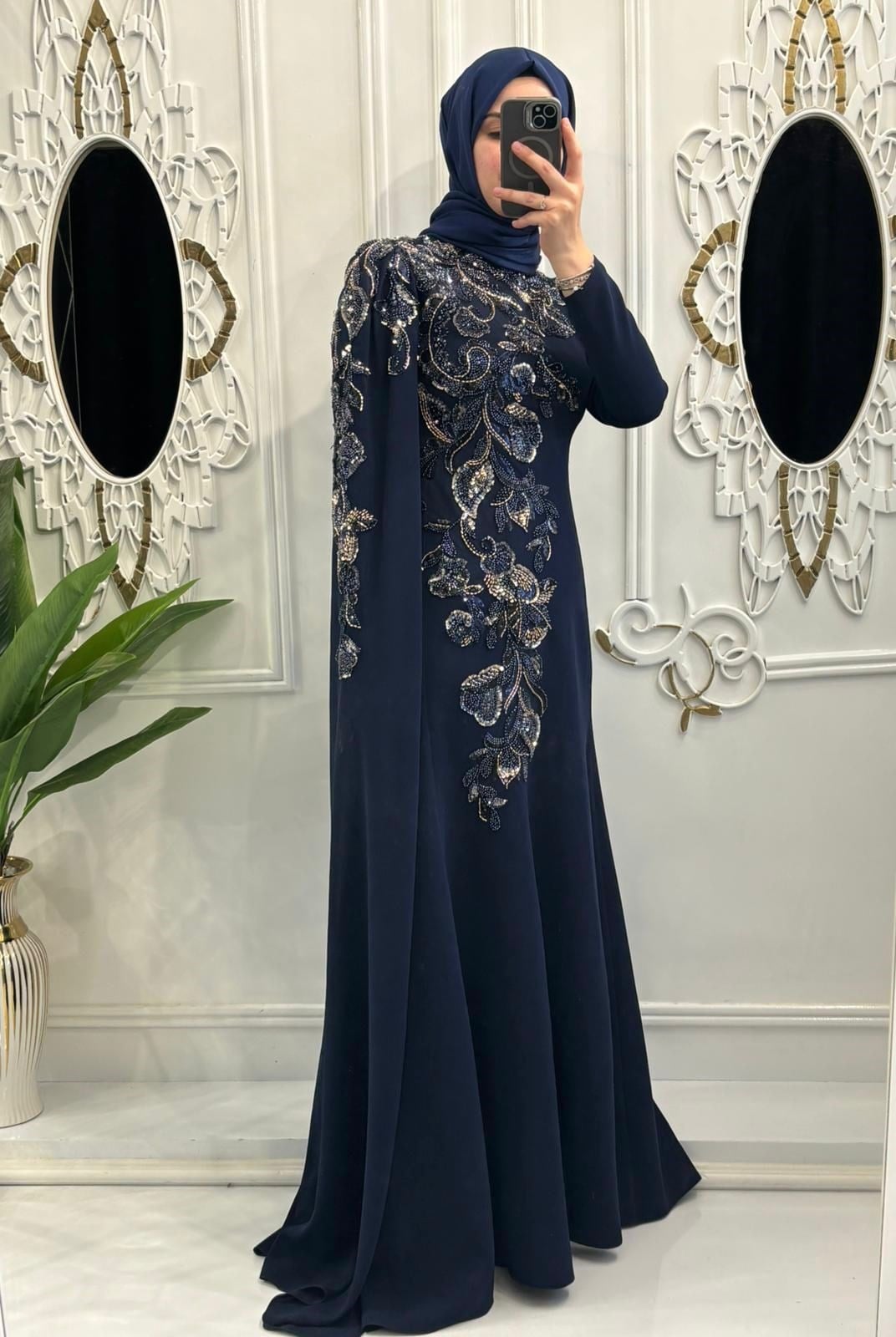 Yasemin Abiye Lacivert