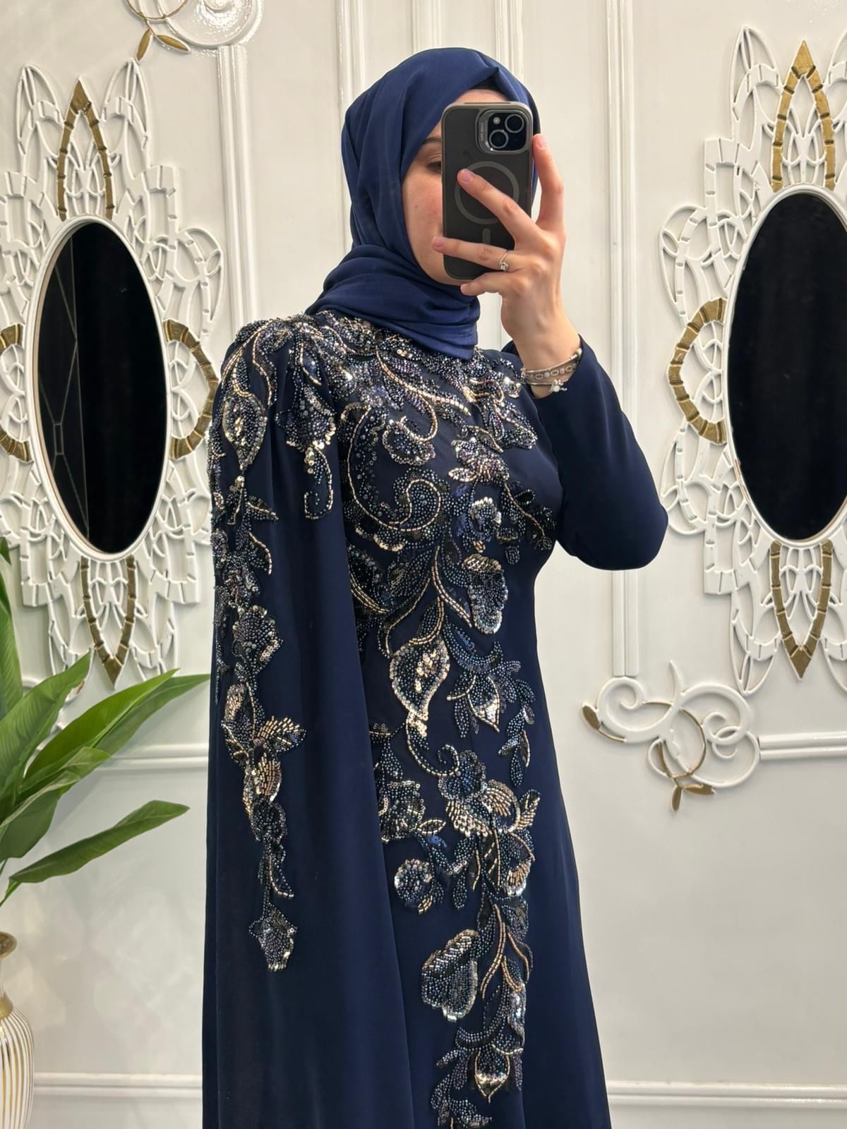 Yasemin Abiye Lacivert