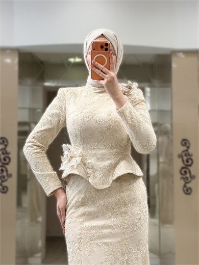 Aya Abiye Bej