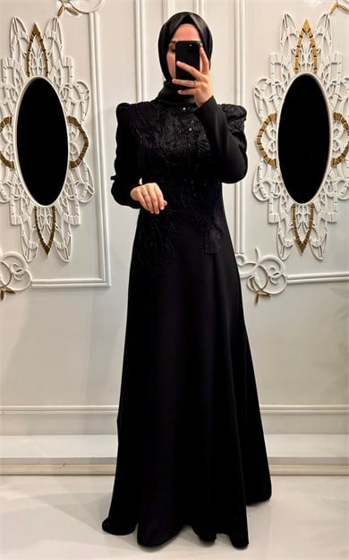 Eylül Abiye Siyah