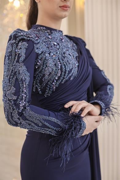 Melinda Abiye Lacivert