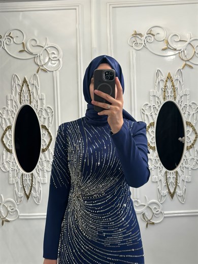 Nurgül Abiye Lacivert