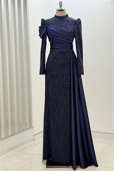 Raissa Abiye Lacivert