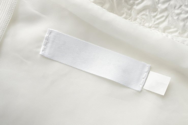 hal taelam 'ana hunak ealamat RFID qabilatan lilghuslu?