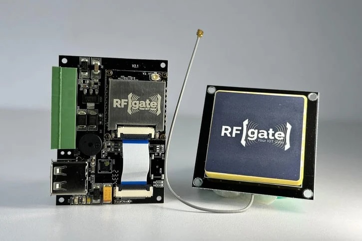 masafat alqira'at liqariaat RFID