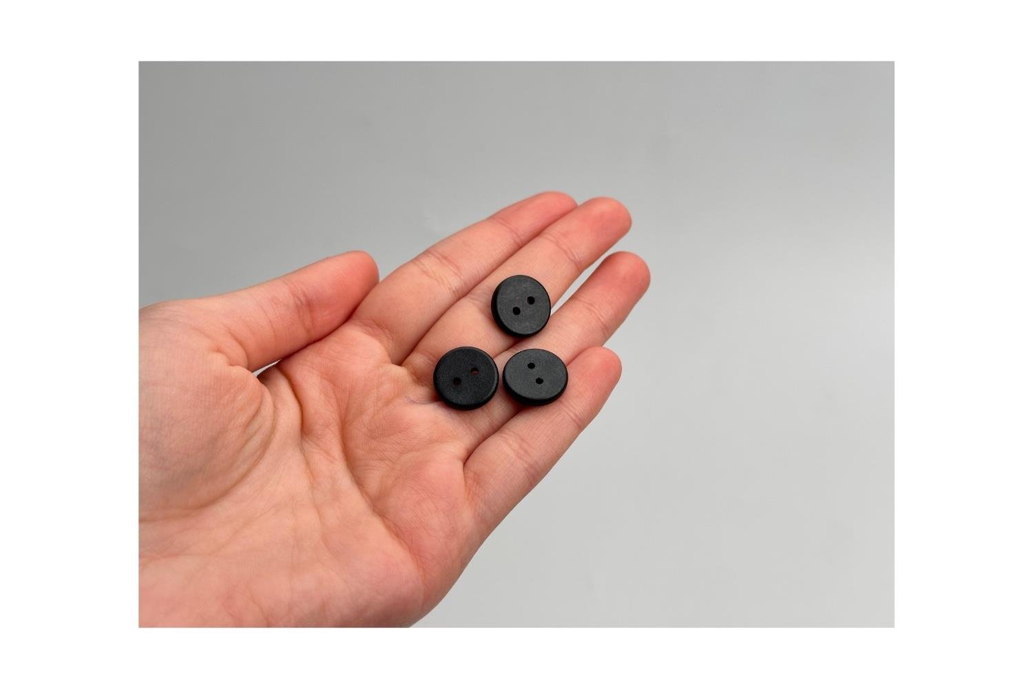 İki Delikli Siyah NFC Etiket