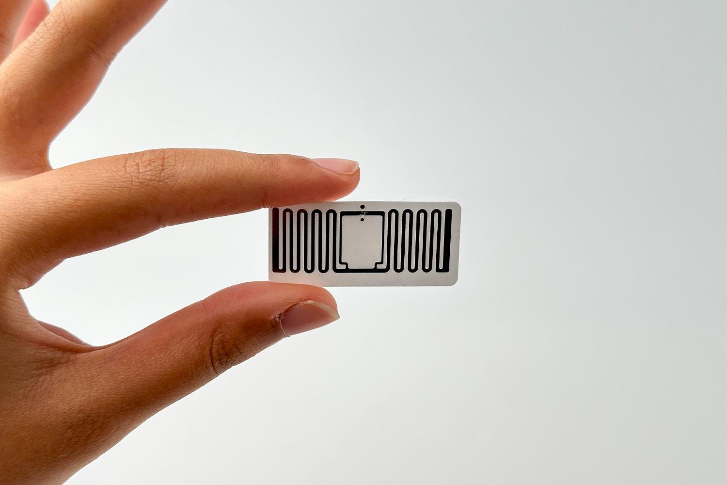 MR6P Çipli 43x20 mm UHF RFID Etiket