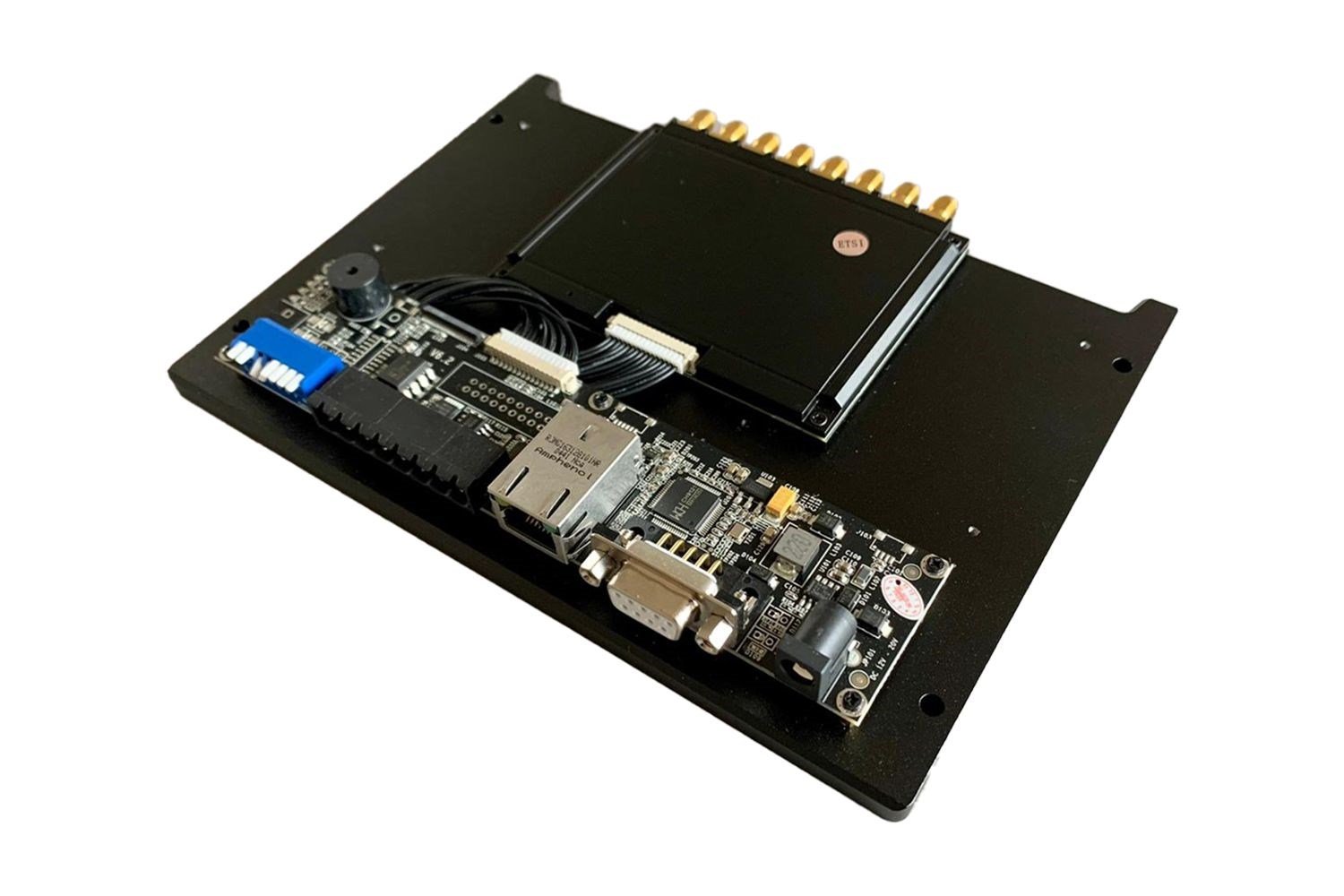 R800 UHF Sabit RFID Okuyucu / 8 Port