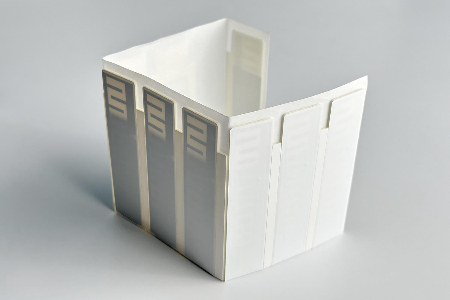 RFID Slimtag OM9522 - Metal Üstü Etiket 