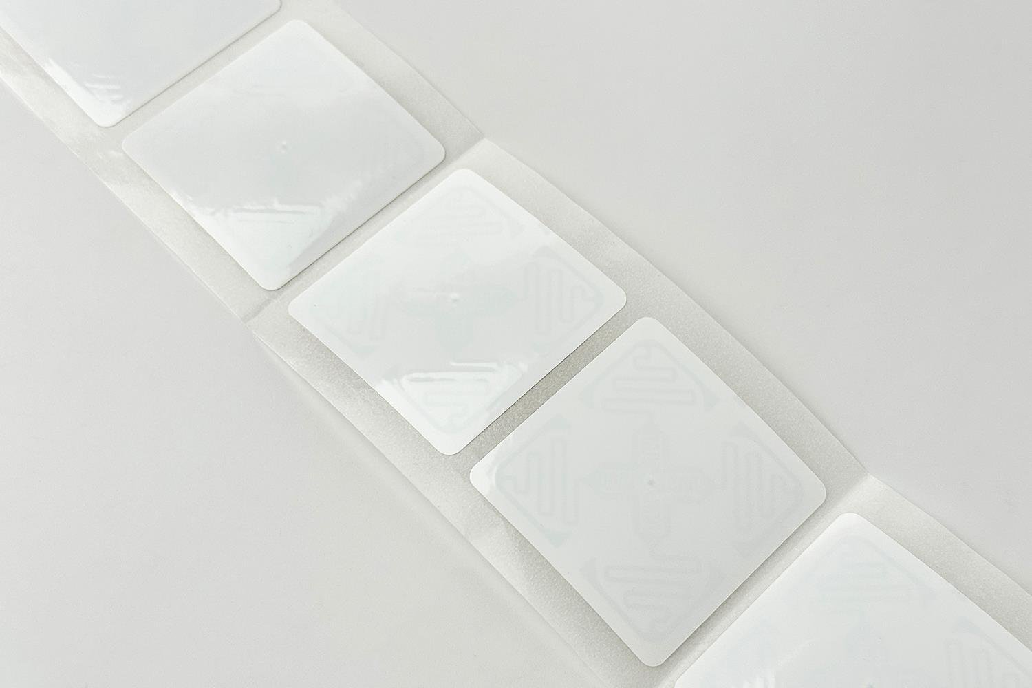 Yüksek Performanslı RFID Etiket 73GB 50x50 mm