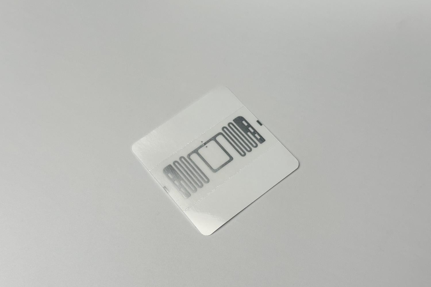 Yüksek Performanslı UHF RFID Label 50x50 (Güçlü Yapışkanlı)